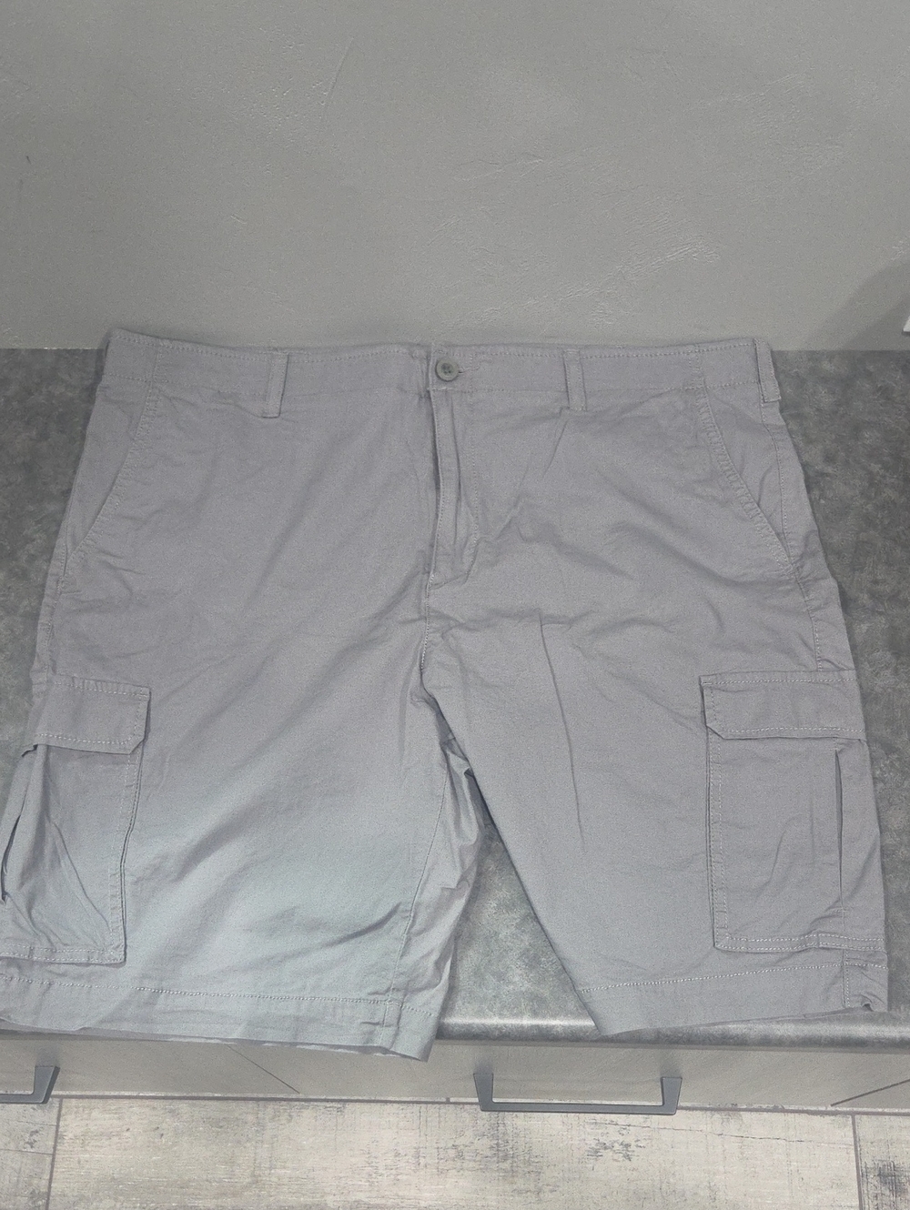 Apt. 9 Light Gray Cargo Shorts